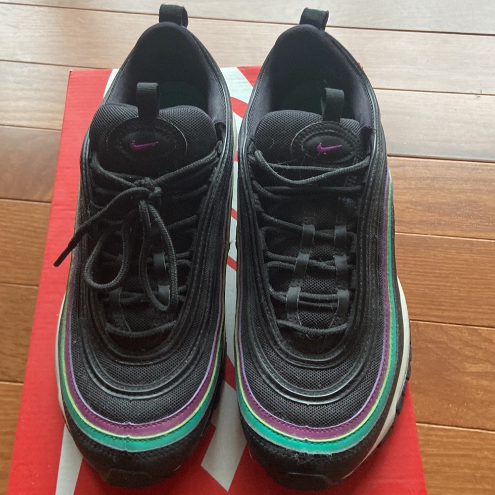 𝅺NIKE Air Max 95 PRM Size 9